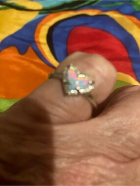 Kendra Scott Iridescent Pink Heart Ring with Silver Tone